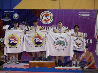 XIII Чемпионат Монголии по мас-рестлингу собрал 500 сильнейших спортсменов страны