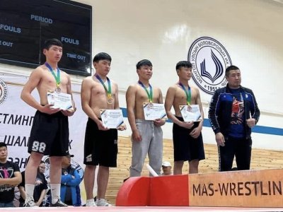 Yakutian diamond was played at the Mongolian Mas-wrestling Championship