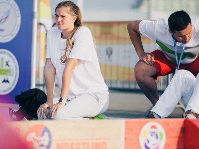 В мас-рестлинге на фестивале молодежи в Сочи победила именитая пловчиха